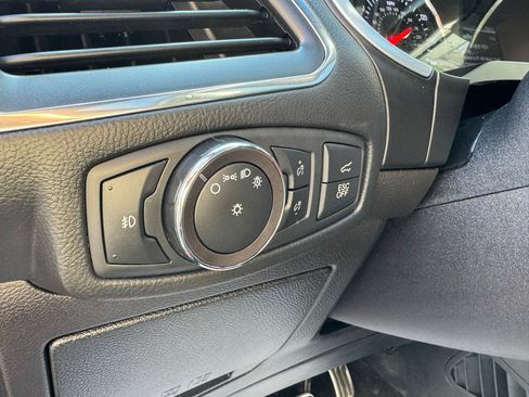 Used 2019 Ford Edge ST w/ Convenience Package image 18