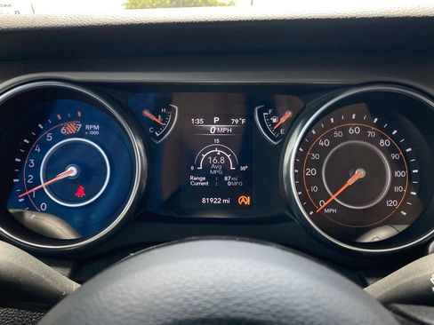 Used 2021 Jeep Wrangler Unlimited Sport AWD/4WD image 14