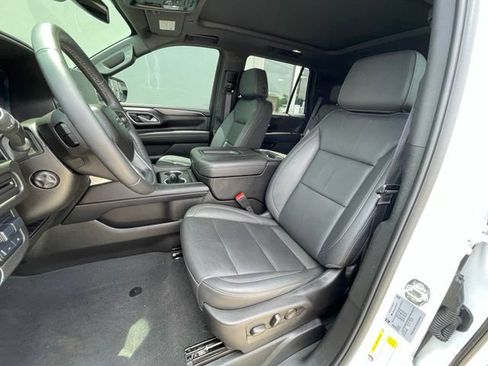 Used 2024 Chevrolet Tahoe Z71 w/ Z71 Off-Road Package AWD/4WD image 12