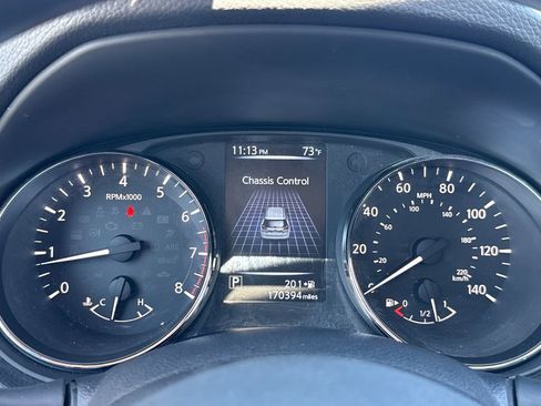 Used 2017 Nissan Rogue S image 17