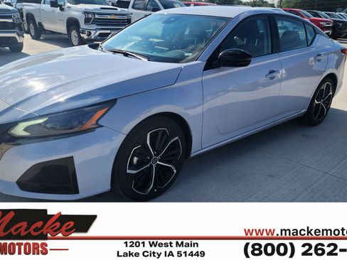Used 2024 Nissan Altima 2.5 SR FWD image 1