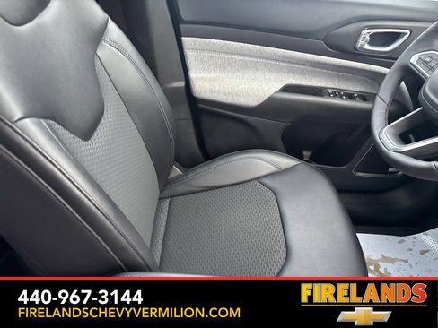 Used 2025 Jeep Compass Latitude w/ Sun & Sound Group image 33