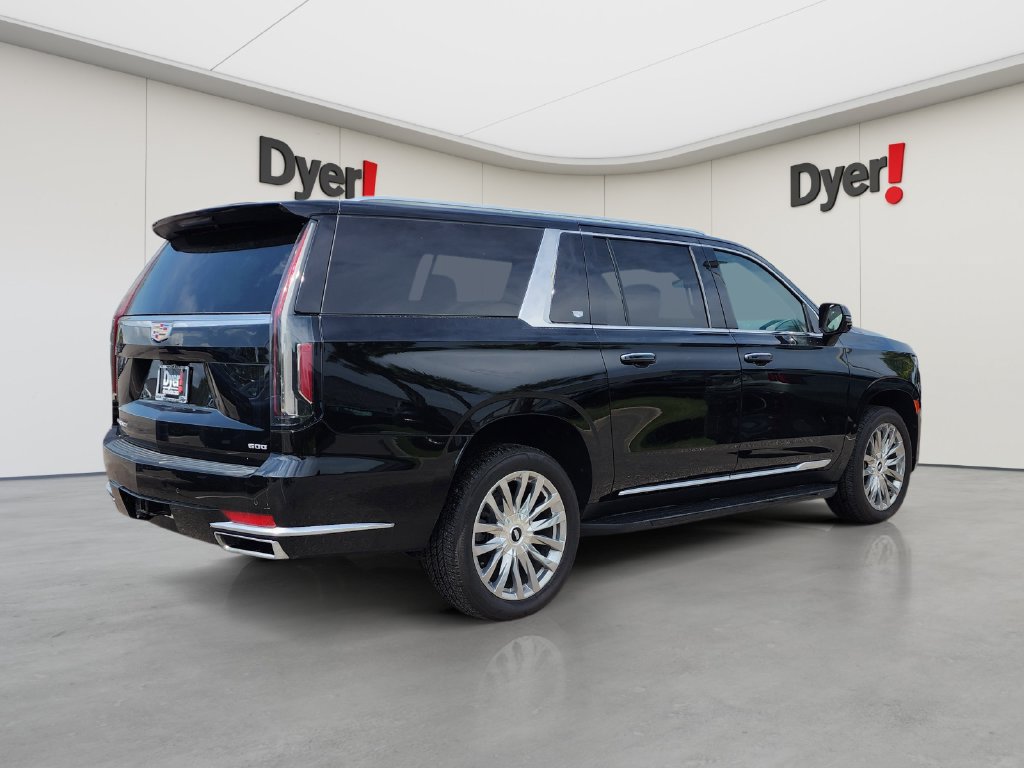Used 2022 Cadillac Escalade ESV Premium Luxury AWD/4WD image 3