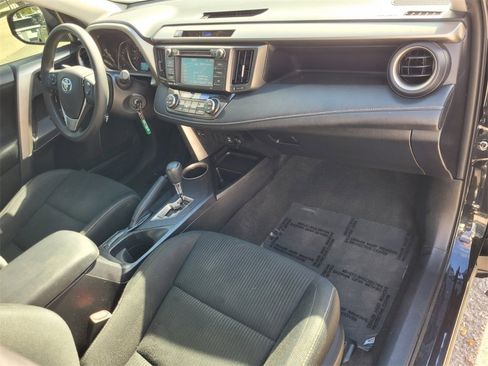 Used 2015 Toyota RAV4 XLE image 17