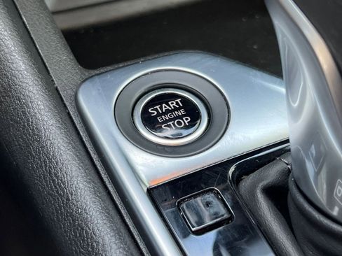 Used 2025 Nissan Sentra SV image 20