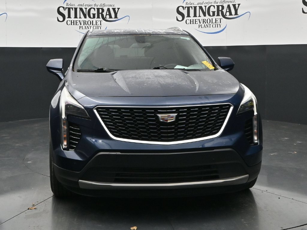 Used 2019 Cadillac XT4 Premium Luxury FWD image 2