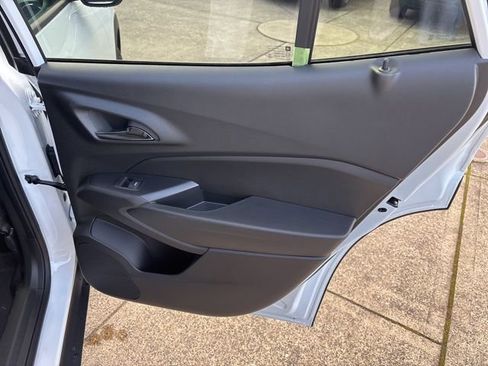 New 2026 Chevrolet Trax LT image 33