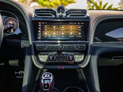 Used 2023 Bentley Bentayga Speed image 28