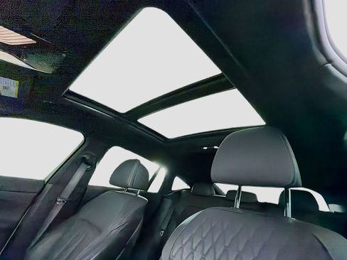 Used 2022 BMW X6 xDrive40i w/ Executive Package image 15