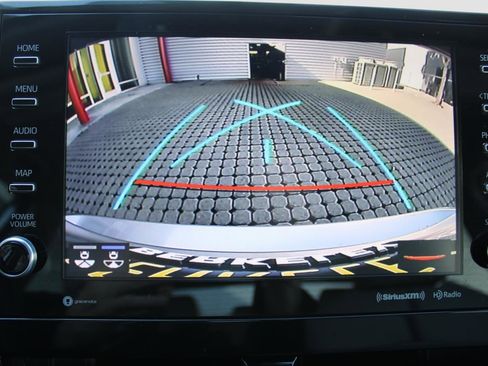 Used 2023 Toyota Camry XLE image 17