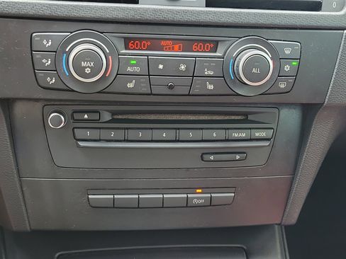 Used 2011 BMW M3 Convertible image 23