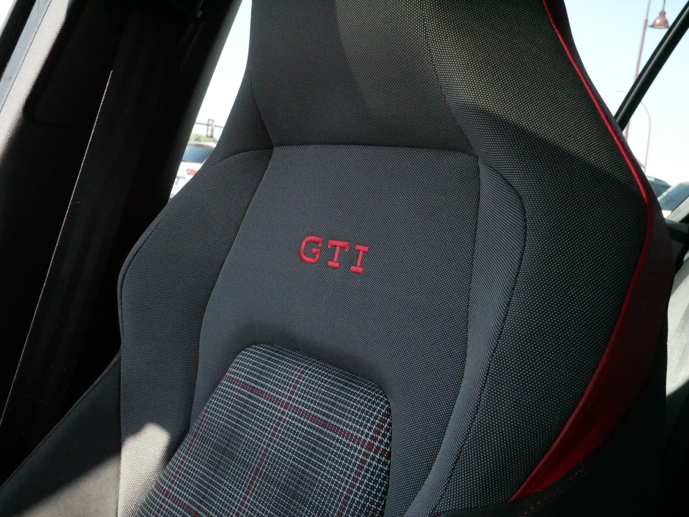 Certified 2024 Volkswagen GTI SE FWD image 32