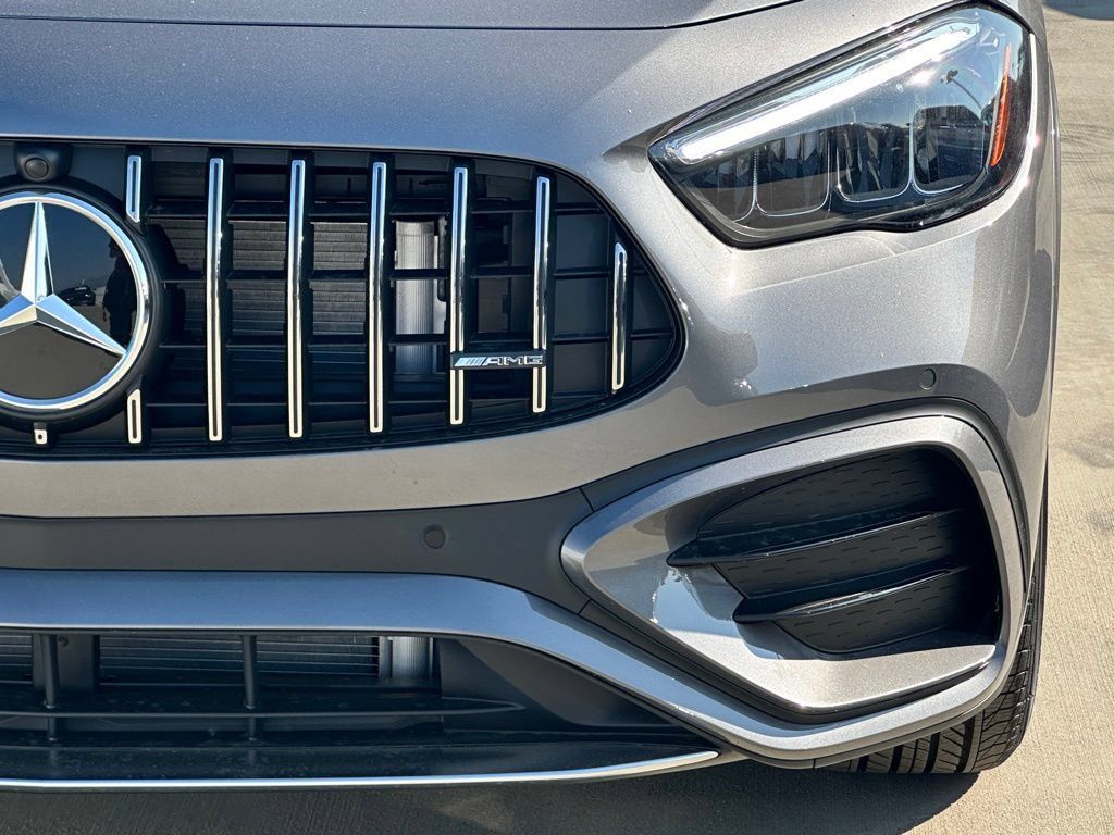 Used 2025 Mercedes-Benz GLA 35 AMG 4MATIC image 6