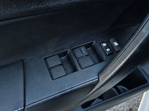 Used 2019 Toyota Corolla SE image 11