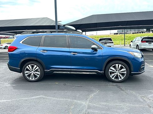 Used 2019 Subaru Ascent Touring w/ Popular Package #3 AWD/4WD image 9