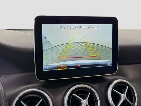 Used 2019 Mercedes-Benz CLA 250 4MATIC image 17