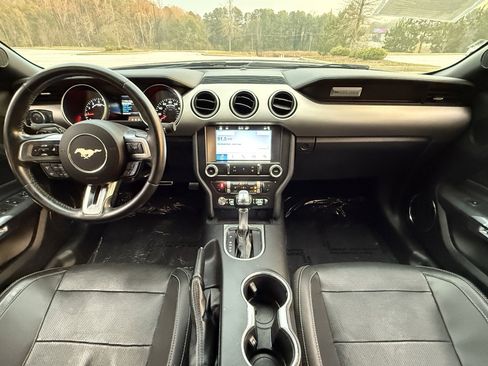 Used 2019 Ford Mustang Premium image 22