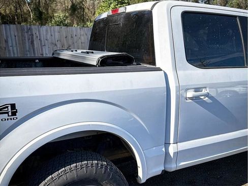 Used 2018 Ford F150 XLT w/ Equipment Group 302A Luxury AWD/4WD image 13