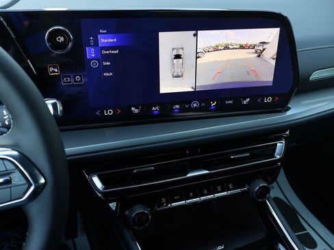 New 2026 Chevrolet Traverse LT w/ Driver Confidence Package image 21