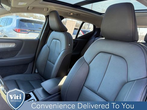 Used 2024 Volvo XC40 B5 Ultimate w/ Protection Package Premier image 18