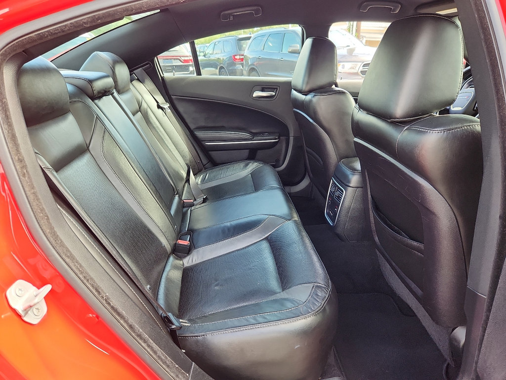 Used 2019 Dodge Charger SXT w/ Leather Interior Group RWD image 15