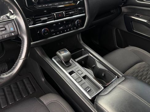 Used 2022 Nissan Pathfinder SV FWD image 20