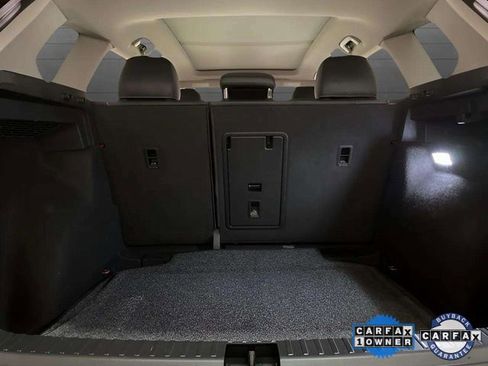 Used 2024 Volkswagen Taos SE image 87