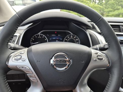 Used 2018 Nissan Murano SV image 19