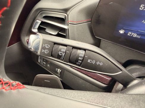 Used 2024 Chevrolet Traverse RS FWD image 23
