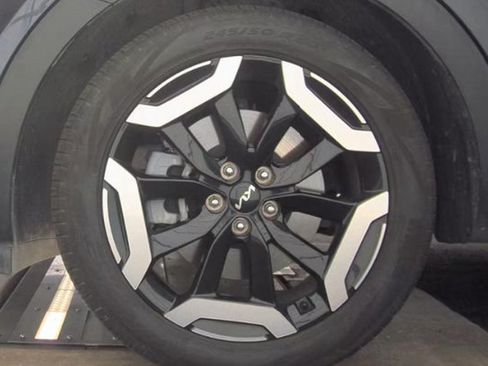 Used 2025 Kia Telluride S AWD/4WD image 3