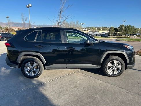 Used 2025 Toyota RAV4 LE AWD/4WD image 8