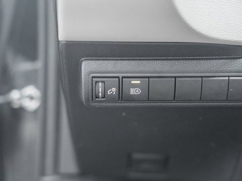 Used 2020 Toyota Corolla LE image 33