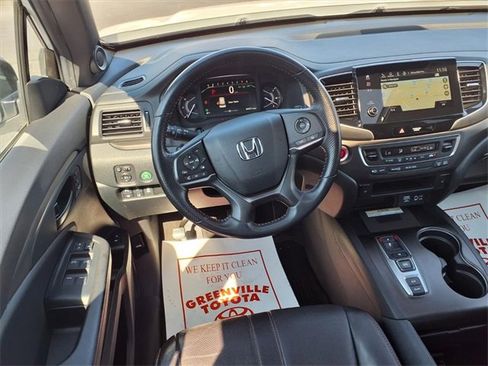 Used 2023 Honda Passport TrailSport image 12