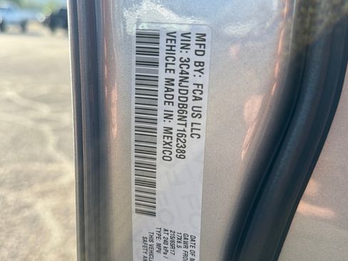 Used 2022 Jeep Compass Trailhawk w/ Trailhawk Convenience Group image 33