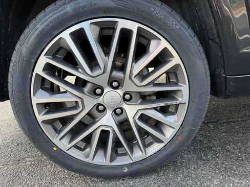 Used 2022 Jeep Compass Limited w/ Elite Group image 11