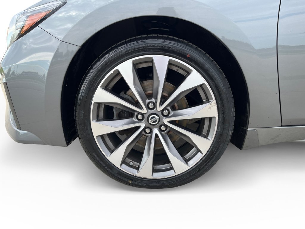 Used 2019 Nissan Maxima Platinum w/ Sport Mat Group FWD image 31