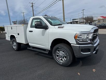 New 2024 RAM 2500 Tradesman w/ Chrome Appearance Group