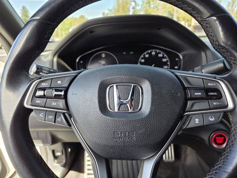 Used 2018 Honda Accord Sport image 24