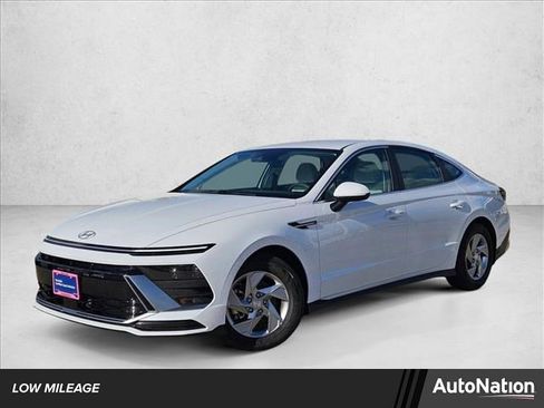 Certified 2025 Hyundai Sonata SE image 1