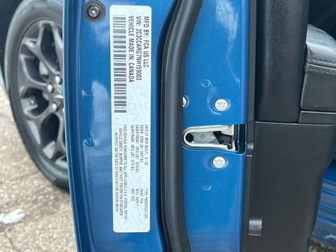 Used 2022 Chrysler 300 Touring w/ Sport Appearance Package image 32