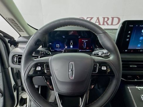 New 2026 Lincoln Aviator AWD image 11
