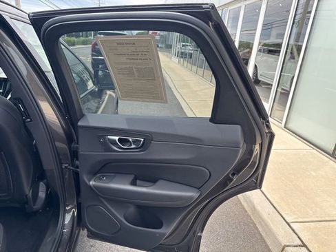Certified 2025 Volvo XC60 B5 Plus AWD/4WD image 12