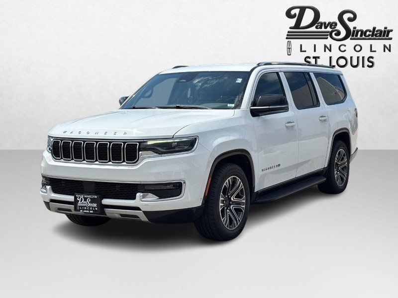 Used 2023 Jeep Wagoneer L Series II AWD/4WD image 7