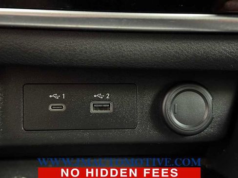 Used 2023 Nissan Rogue S image 34