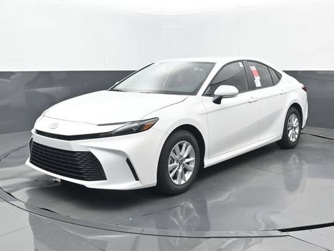 New 2026 Toyota Camry LE FWD image 21