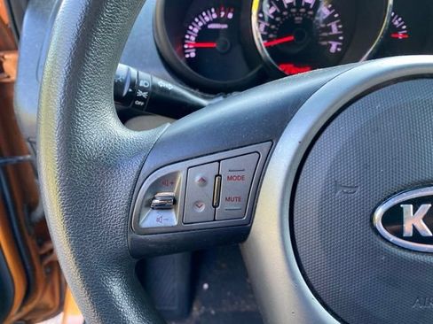 Used 2011 Kia Soul + w/ Audio Pkg FWD image 19