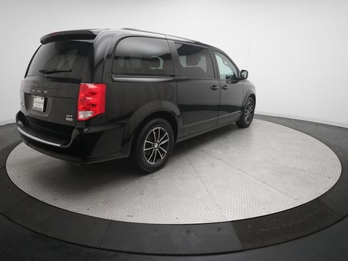 Used 2018 Dodge Grand Caravan GT FWD image 35
