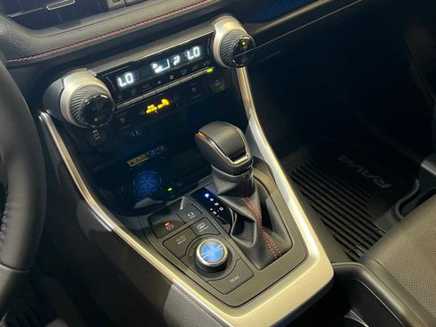 Certified 2025 Toyota RAV4 XSE image 23