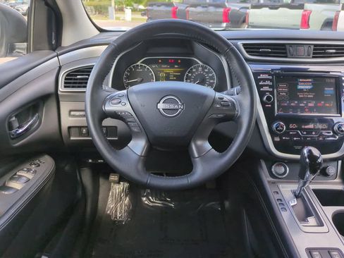 Used 2023 Nissan Murano SV AWD/4WD image 15