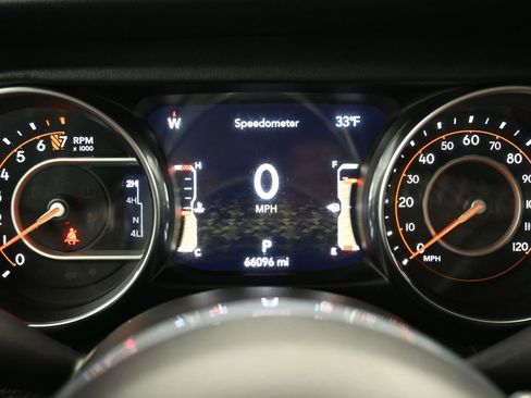 Certified 2021 Jeep Gladiator Overland w/ Popular Equipment Package image 18